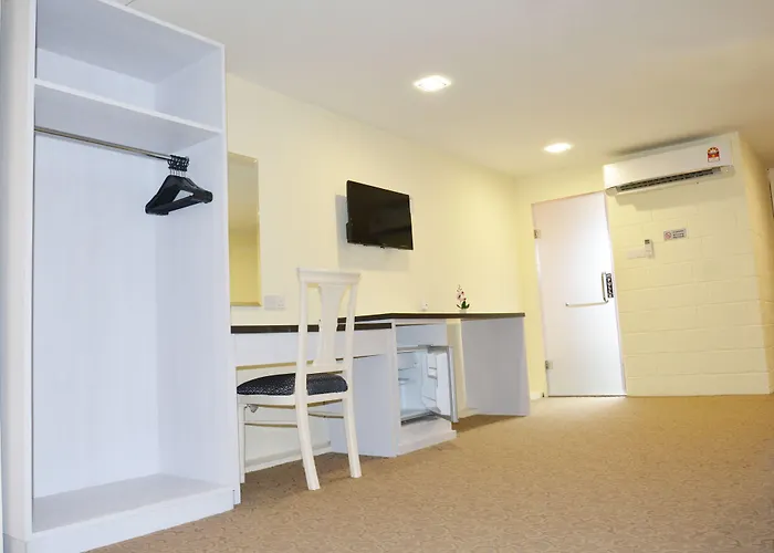 Promenade Service Apartment