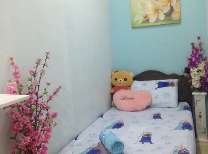 Kk Liyana Homestay